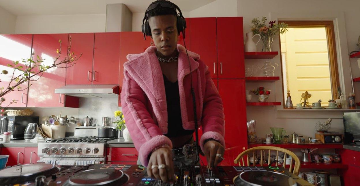 Floral Styling for Potluck Frequencies  image 1